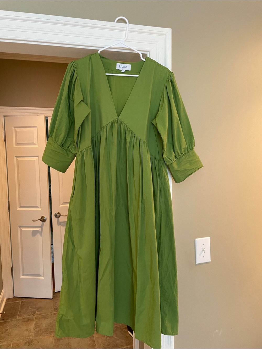 LivRo Olive Green V-Neck Puff Sleeve Midi Dress